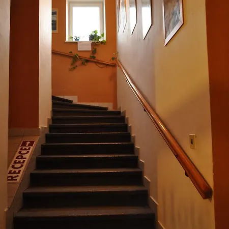 Hotel Konsul 3*