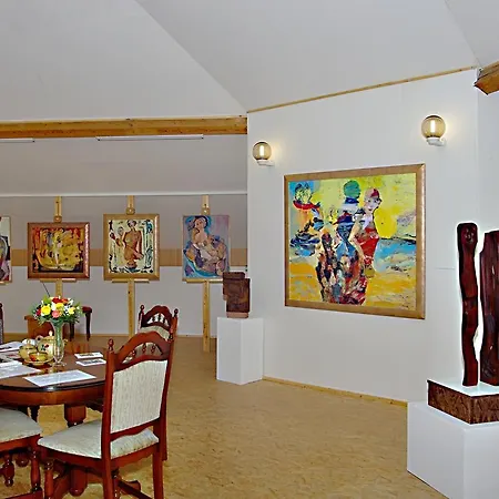 Konsul 3* Ceske Velenice